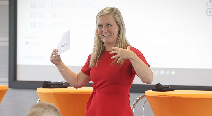  Julia Olesen, Projektleiterin GOVET